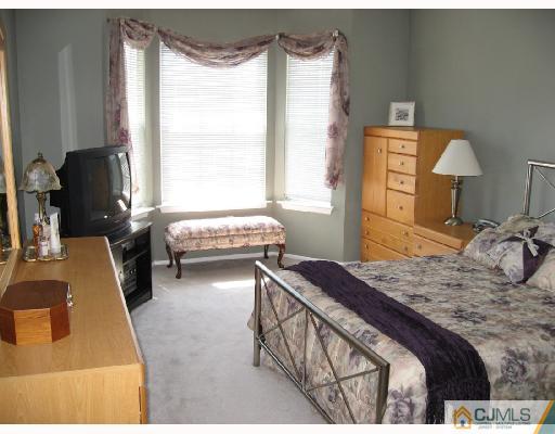 214 Nebula Road Piscataway, NJ 08854 - Photo 5 of 6