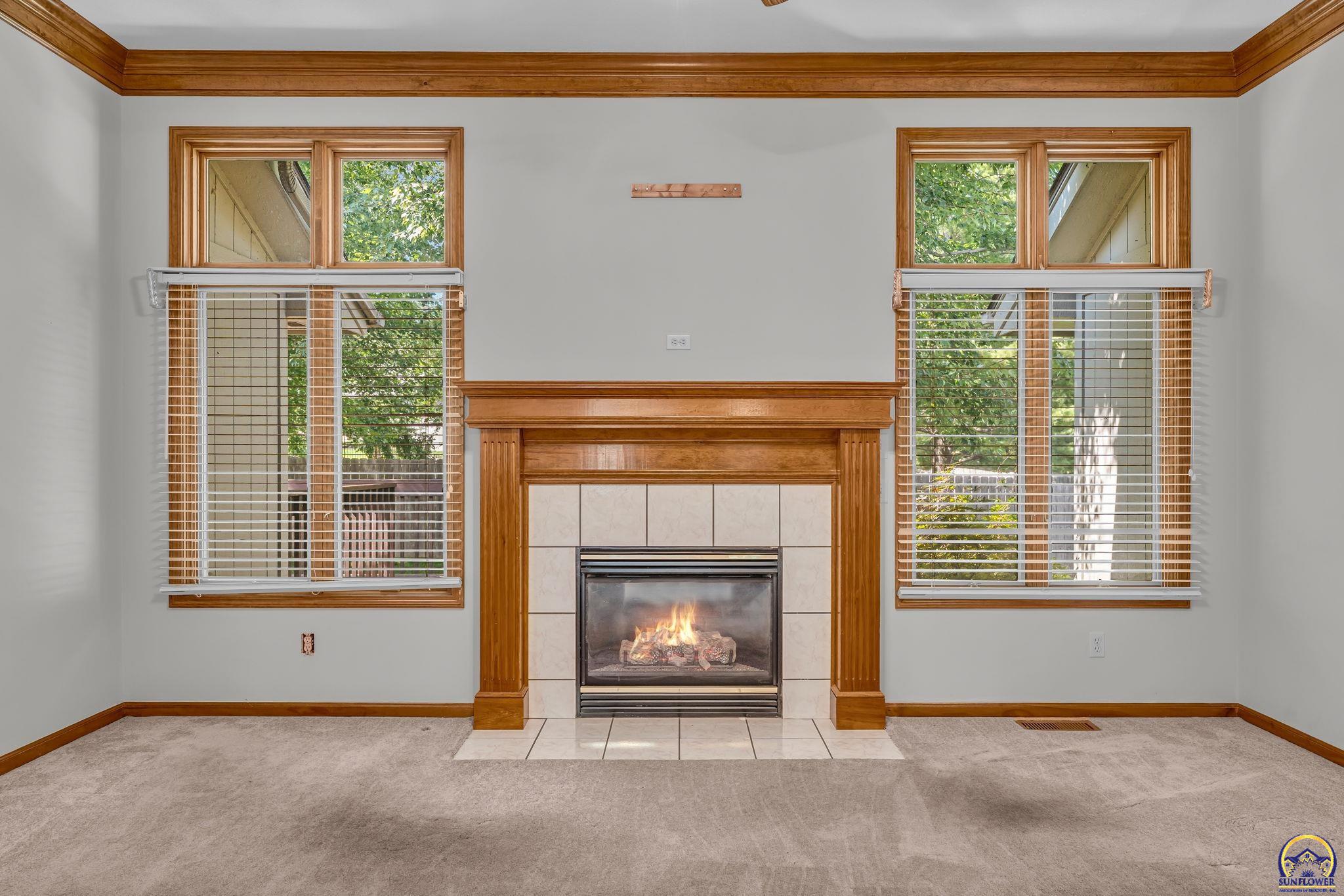 6400 Southwest Castle Lane Topeka, KS 66614 - Photo 8 of 36