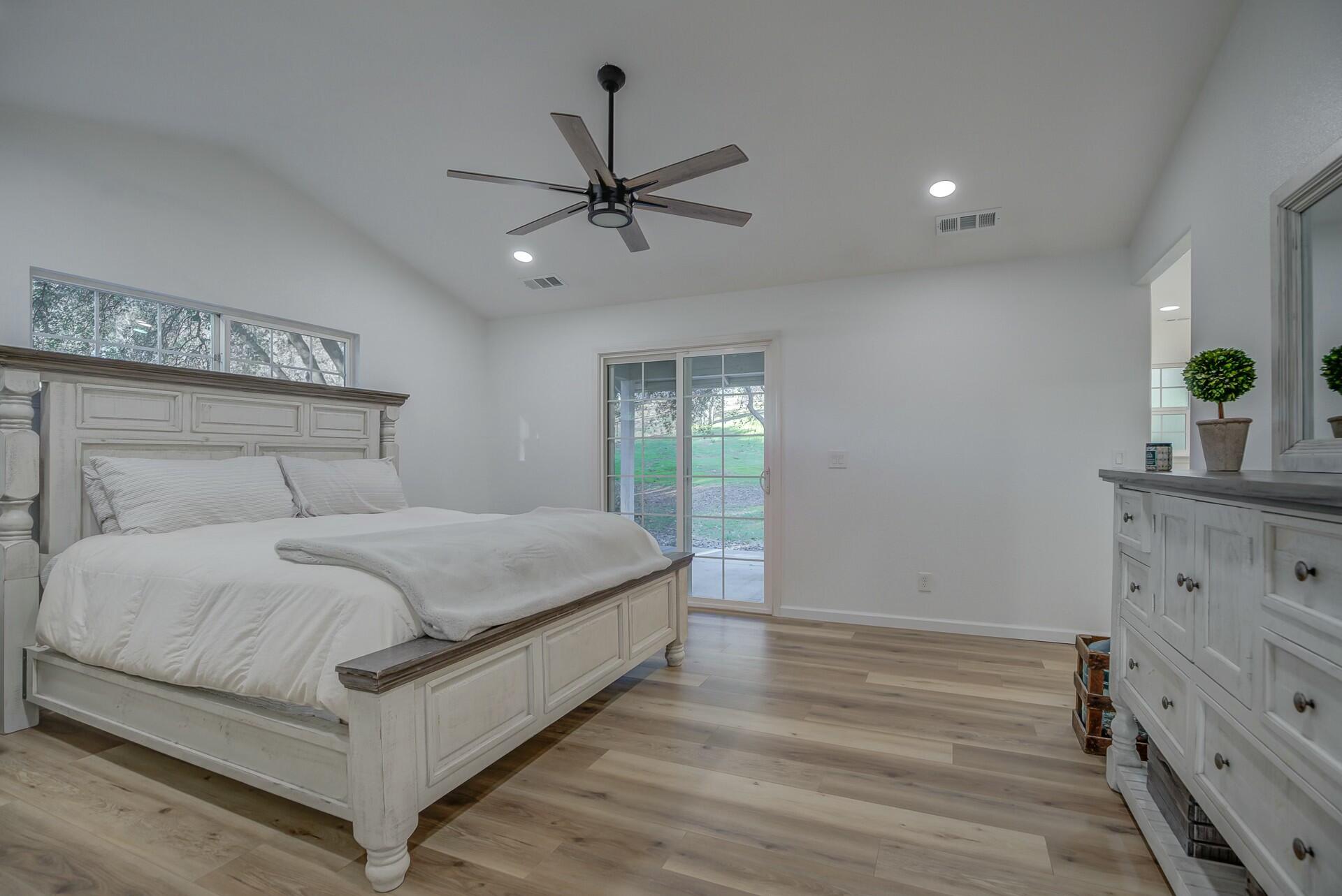 14300 Molluc Drive Red Bluff, CA 96080 - Photo 40 of 48 a bedroom with a bed and a window