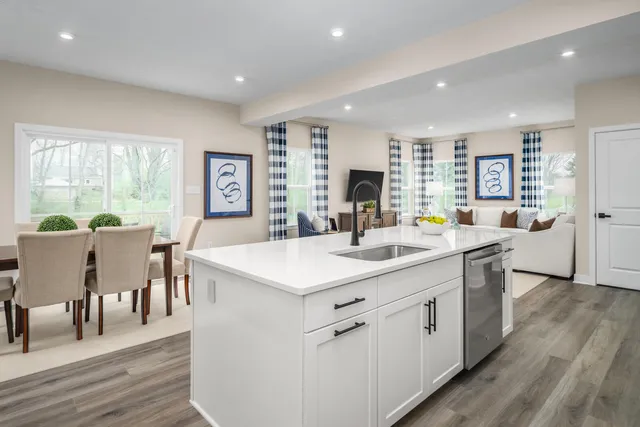 $499,990 | 7215 Fairway Rdg Circle, Salem, VA 24153