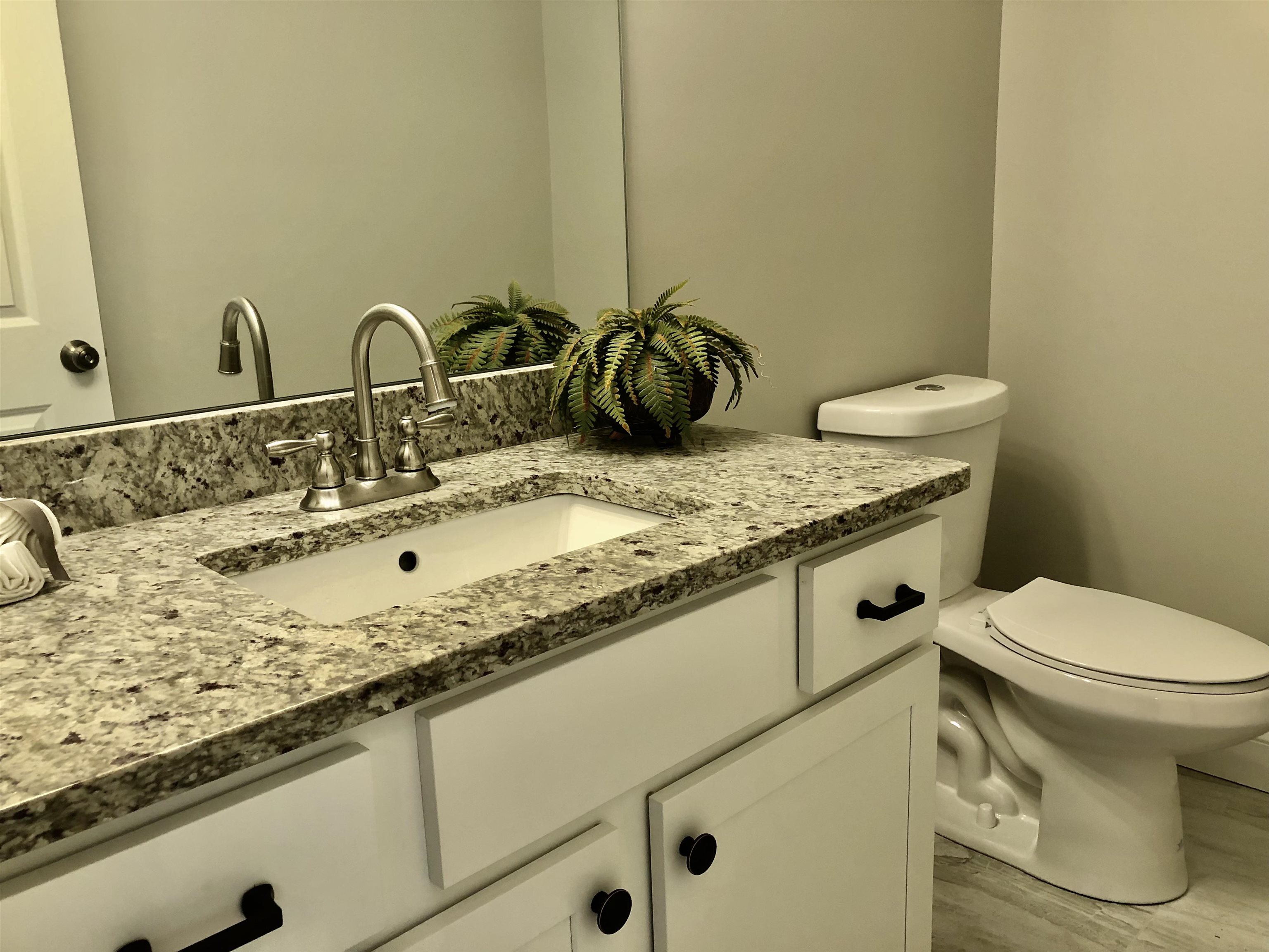 18 Maple Street, Unit 4 Derry, NH 03038 - Photo 17 of 31 Gallery Image 17
