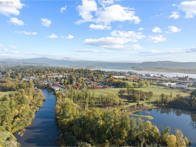$2,300,000 | 530 Province Drive, Camas, WA 98607