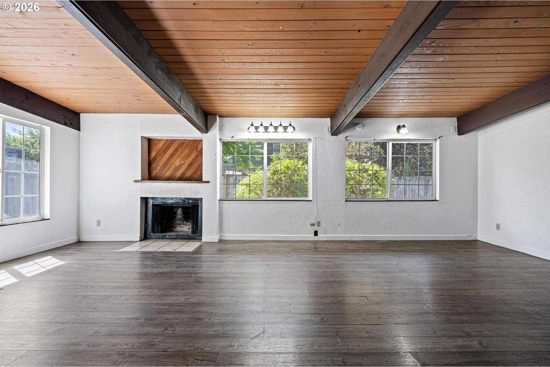 Living Room/Dining Room