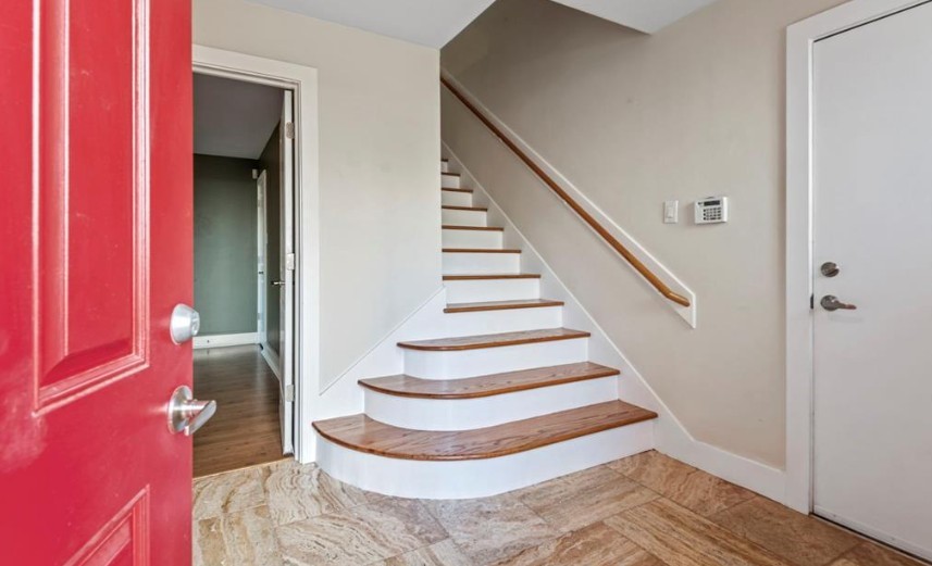 5207 Cornish Street Houston, TX 77007 - Photo 1 of 22 Main entrance, Secondary Bedroom on the first floor, Stairway