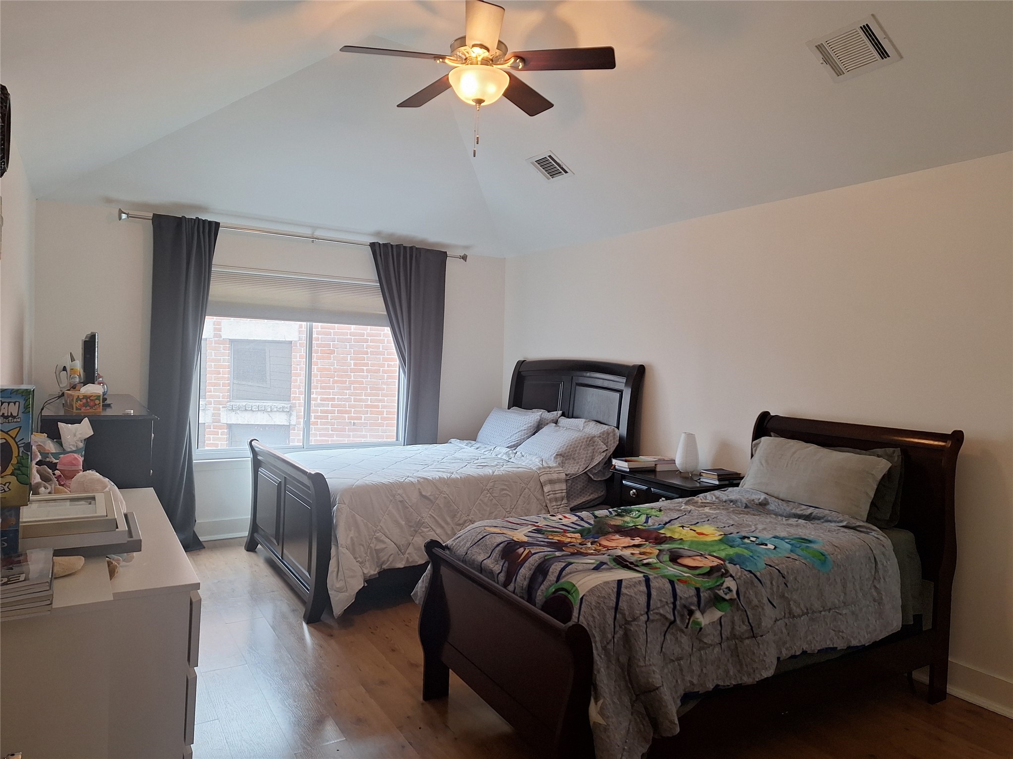 5207 Cornish Street Houston, TX 77007 - Photo 14 of 22 Master Bedroom on Third floor