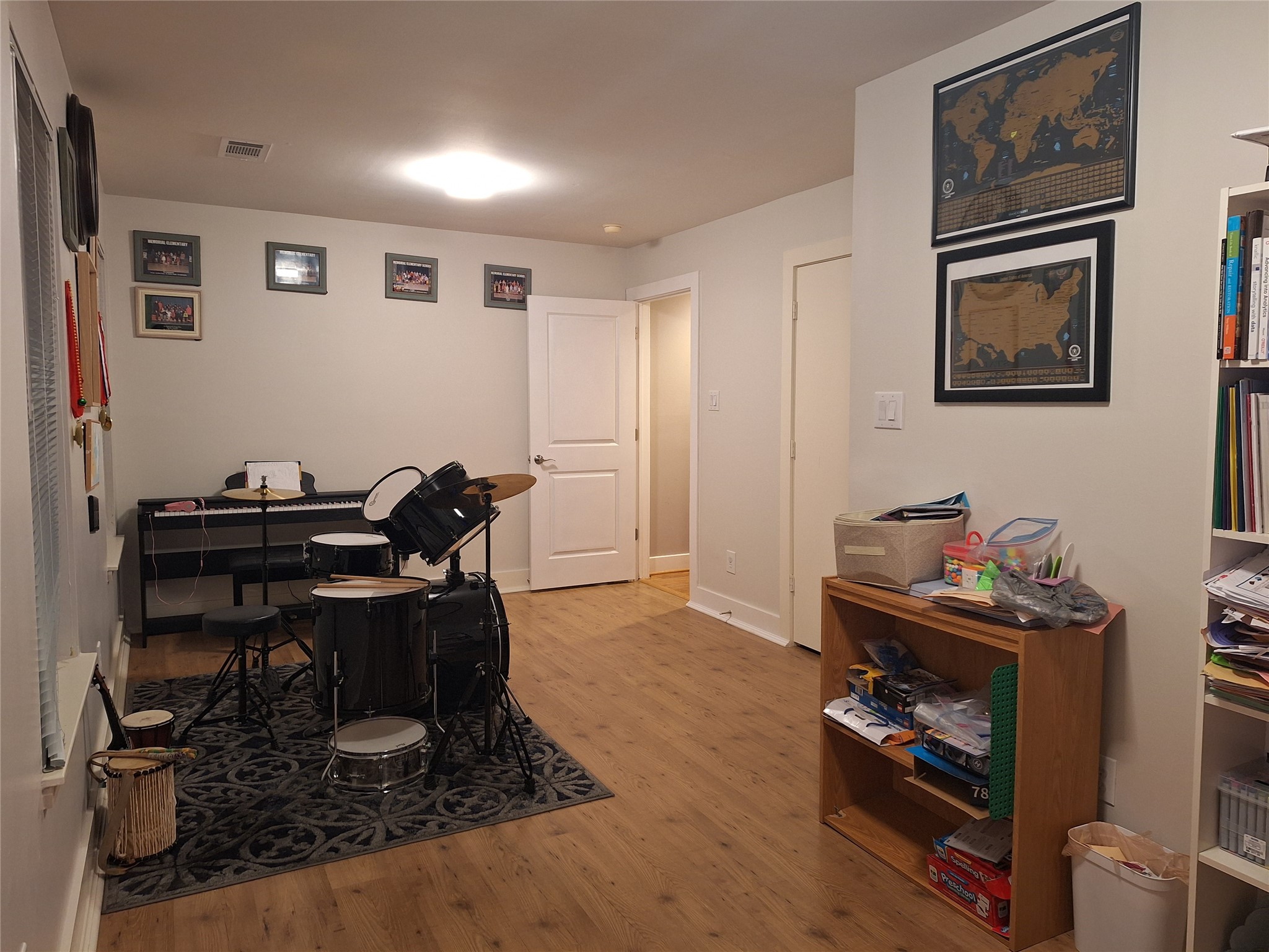 5207 Cornish Street Houston, TX 77007 - Photo 21 of 22 Third Bedroom/ Study on Third floor