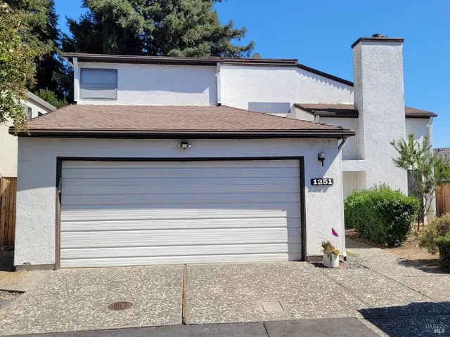 $445,000 | 1251 Redwood Court, Dixon, CA 95620