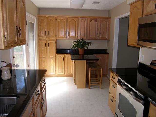 887 Vanderbilt Road Mount Juliet, TN 37122 - Photo 4 of 19 Granite countertops