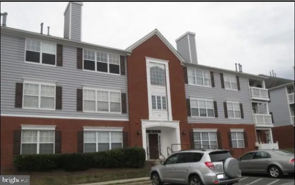 $345,000 | 631 Constellation Square Southeast, Unit D, Leesburg, VA 20175