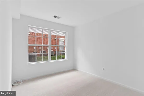 $345,000 | 631 Constellation Square Southeast, Unit D, Leesburg, VA 20175