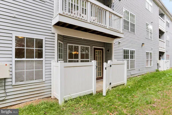 $345,000 | 631 Constellation Square Southeast, Unit D, Leesburg, VA 20175