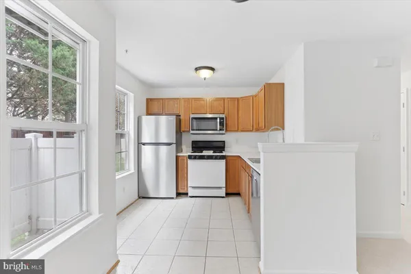 $345,000 | 631 Constellation Square Southeast, Unit D, Leesburg, VA 20175