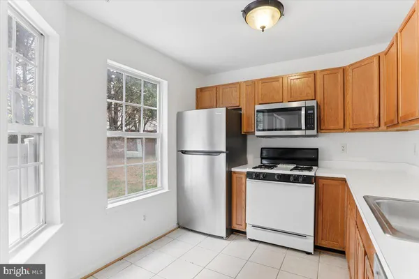 $345,000 | 631 Constellation Square Southeast, Unit D, Leesburg, VA 20175