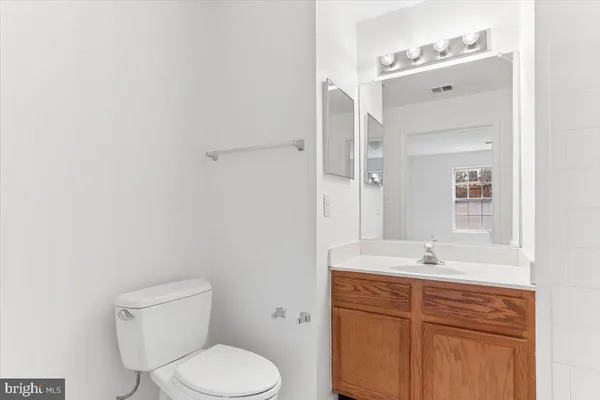 $345,000 | 631 Constellation Square Southeast, Unit D, Leesburg, VA 20175