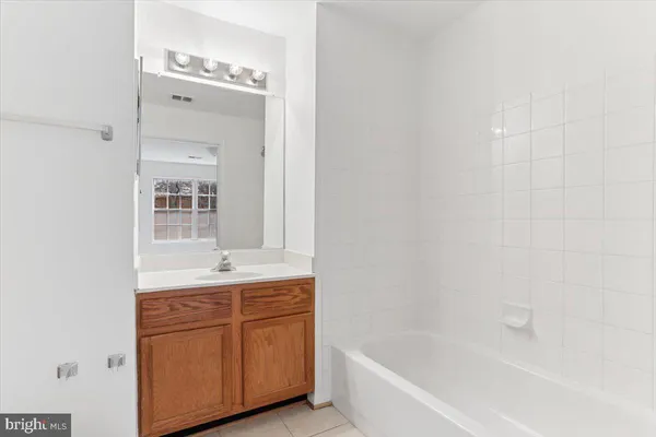 $345,000 | 631 Constellation Square Southeast, Unit D, Leesburg, VA 20175