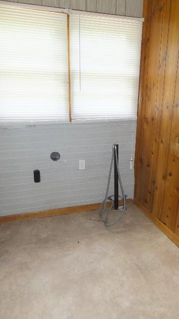 3220 Ford Hampton Road Winchester, KY 40391 - Photo 31 of 54 Laundry is on 1st floor.