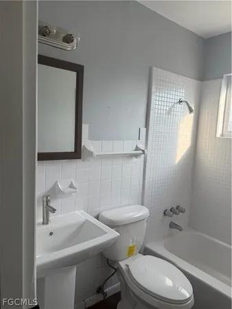 $1,300 | 303 Canyon Drive North, Lehigh Acres, FL 33936