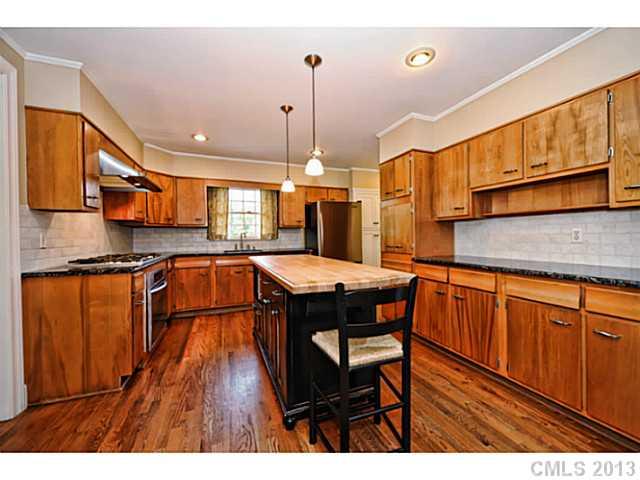 2710 Inverness Road Charlotte, NC 28209 - Photo 3 of 16 Gallery Image 3
