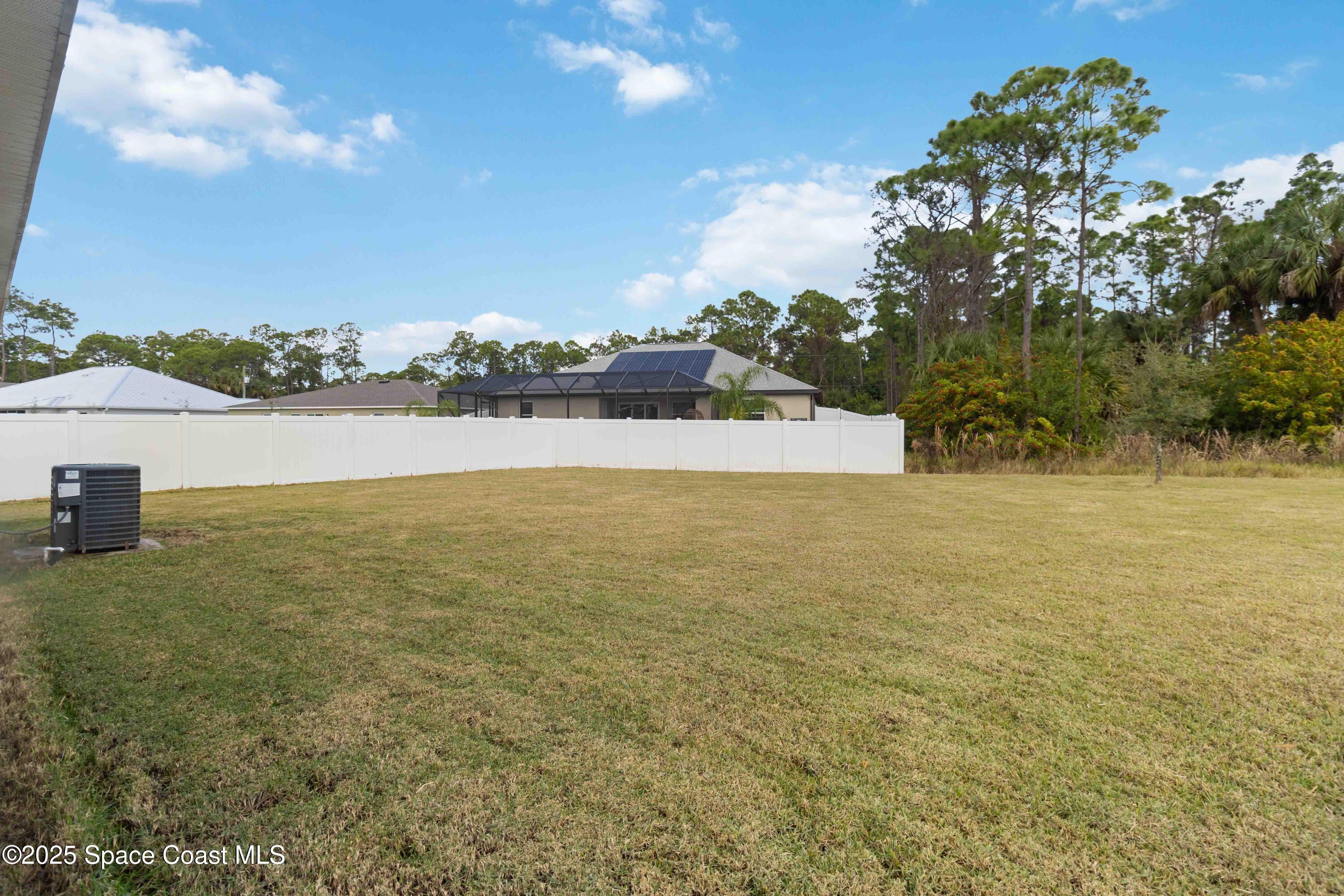 988 Corbin Circle Southwest Palm Bay, FL 32908 - Photo 22 of 26 a view of an ocean