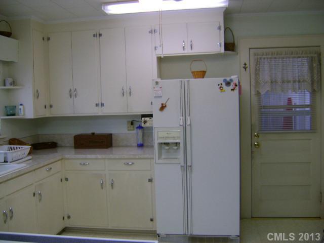 228 South Mccoy Road Salisbury, NC 28144 - Photo 4 of 12 Gallery Image 4