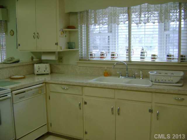 228 South Mccoy Road Salisbury, NC 28144 - Photo 5 of 12 Gallery Image 5