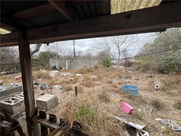 $105,000 | 909 Highland Avenue, Alice, TX 78332