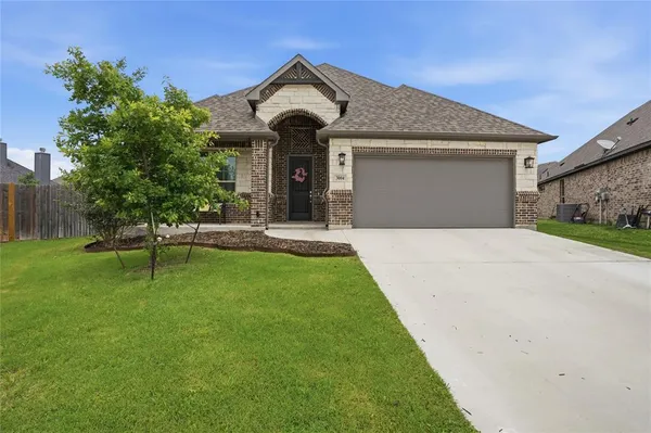 $390,000 | 3004 West Wind Court, Decatur, TX 76234