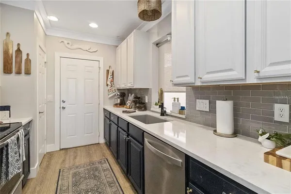 $3,000 | 7242 Hamilton Road, Bradenton, FL 34209