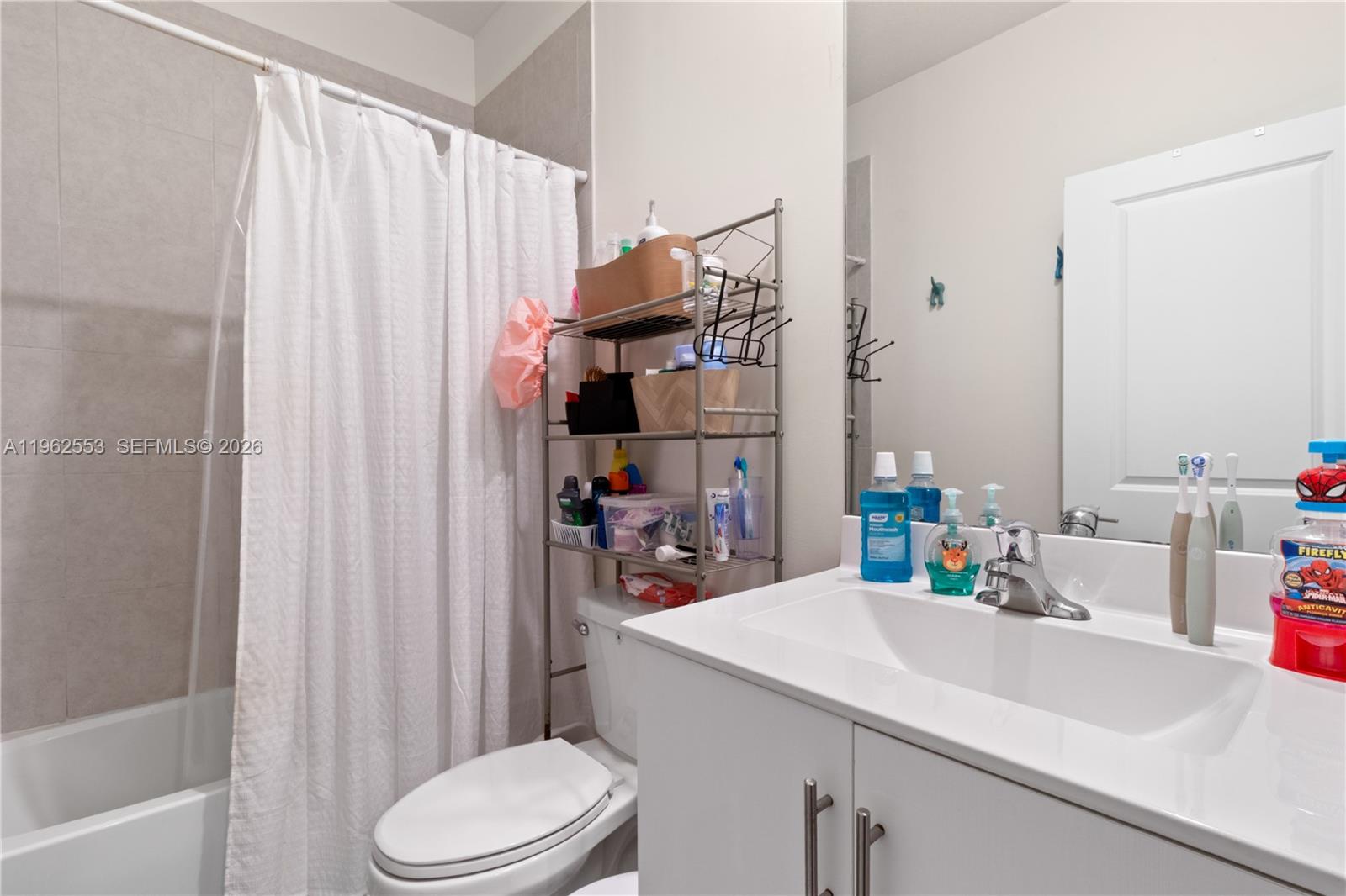 11438 West 34th Court Hialeah, FL 33018 - Photo 17 of 50