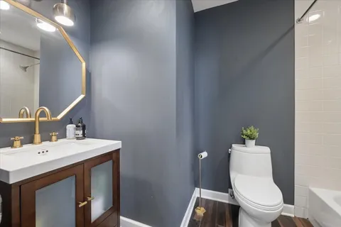 $599,900 | 1601 West School Street, Unit 502, Chicago, IL 60657