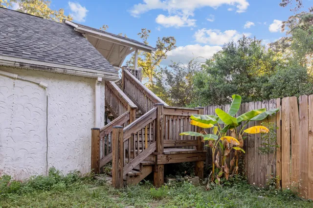 a view of a storage & utility room