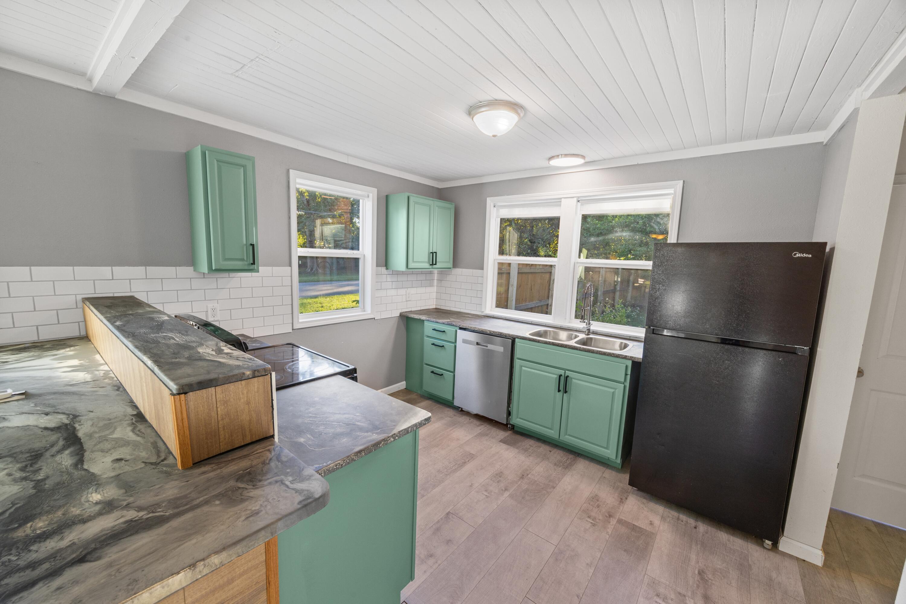 198 East 1st Avenue Crestview, FL 32536 - Photo 9 of 43