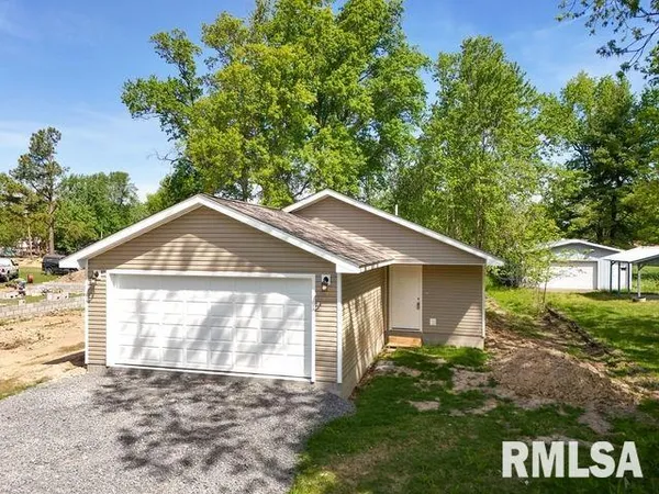 $199,900 | 817 West Stotlar Street, Herrin, IL 62948