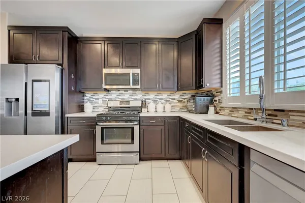 $698,900 | 94 Ancient Hills Lane, Henderson, NV 89074