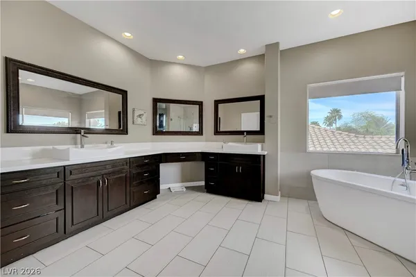 $698,900 | 94 Ancient Hills Lane, Henderson, NV 89074