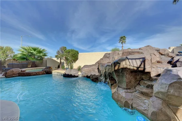 $698,900 | 94 Ancient Hills Lane, Henderson, NV 89074