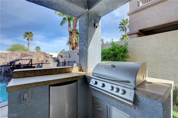 $698,900 | 94 Ancient Hills Lane, Henderson, NV 89074