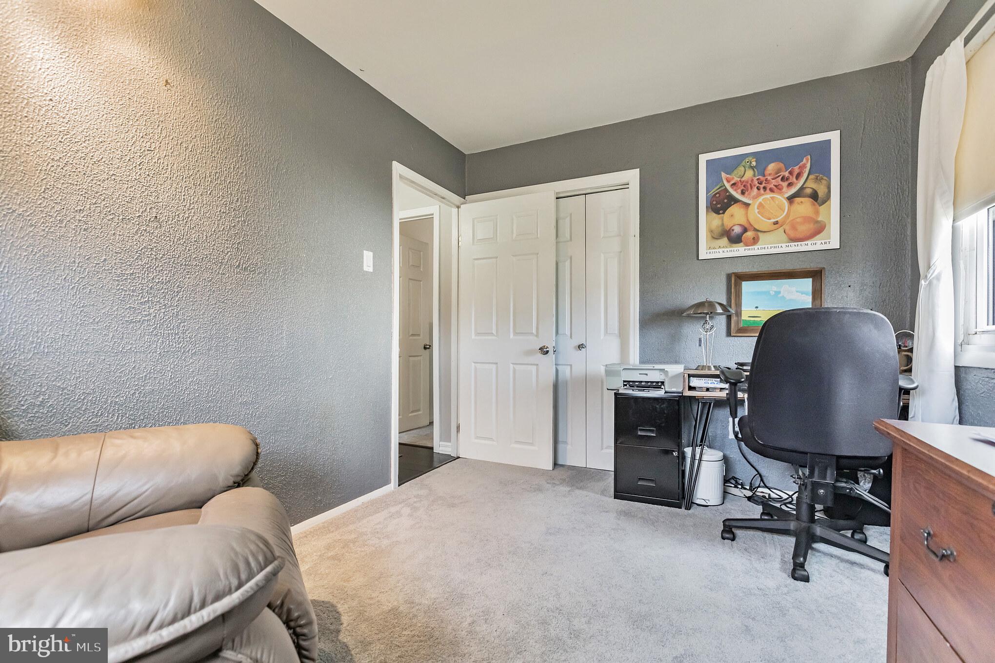 27 Boswell Road Marlton, NJ 08053 - Photo 23 of 40 a workspace with furniture and a window