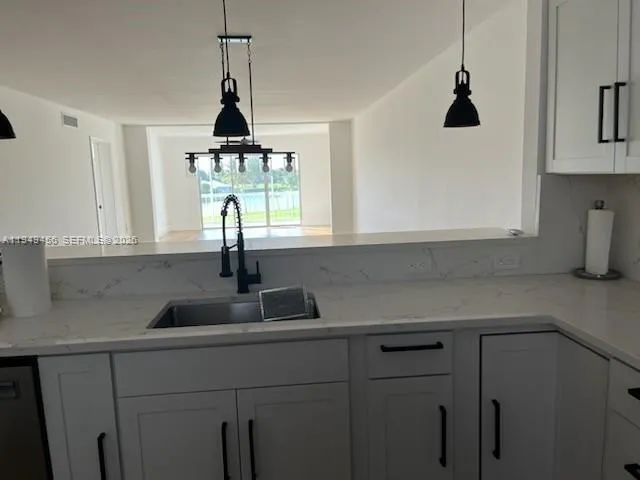 $3,000 | 250 John F Kennedy Drive, Unit 303, Atlantis, FL 33462