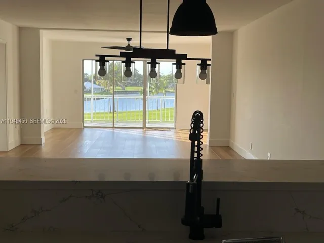 $3,000 | 250 John F Kennedy Drive, Unit 303, Atlantis, FL 33462