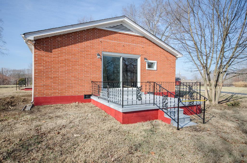 511 Ed Harris Road Ashland City, TN 37015 - Photo 3 of 15 Gallery Image 3
