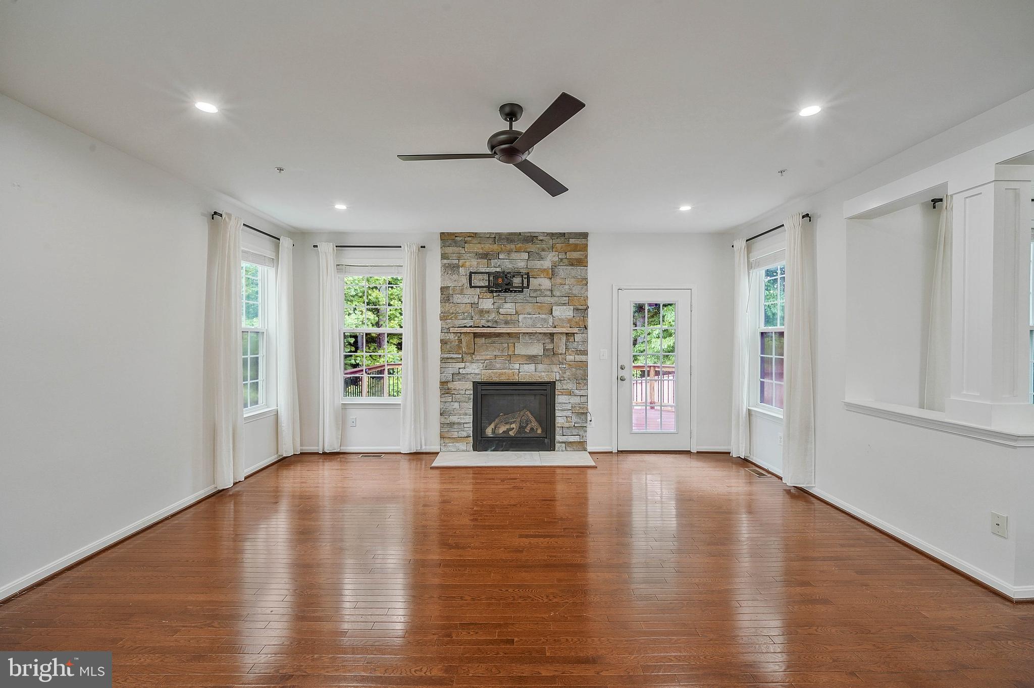 3461 Eagle Ridge Drive Woodbridge, VA 22191 - Photo 13 of 58