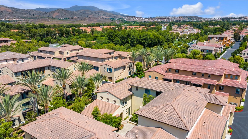 66 Full Moon Irvine, CA 92618 - Photo 28 of 32 an aerial view of multiple house
