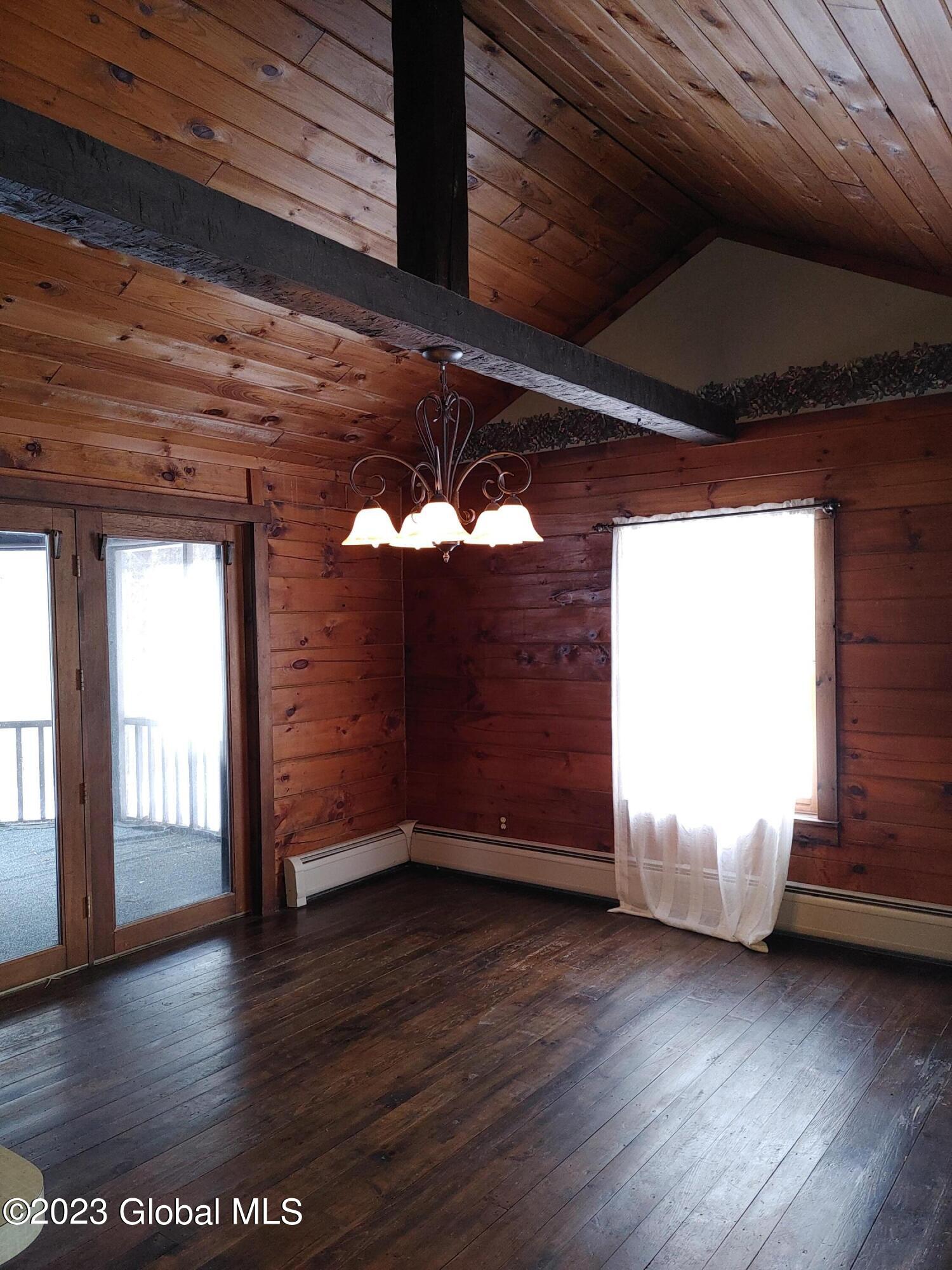 47 Sam Curran Road Crown Point, NY 12928 - Photo 17 of 38 0206231253