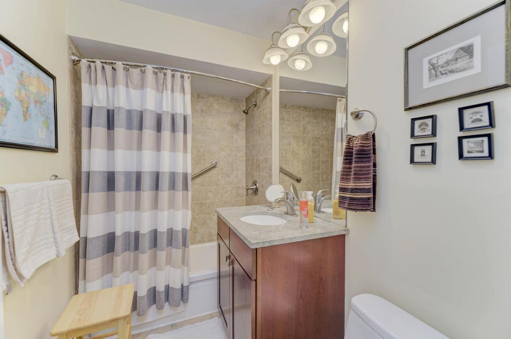 2234 South Goebbert Road, Unit 118 Arlington Heights, IL 60005 - Photo 15 of 21 Gallery Image 15
