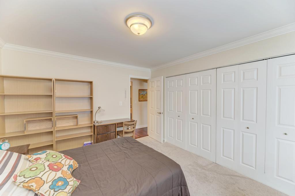 2234 South Goebbert Road, Unit 118 Arlington Heights, IL 60005 - Photo 17 of 21 Gallery Image 17