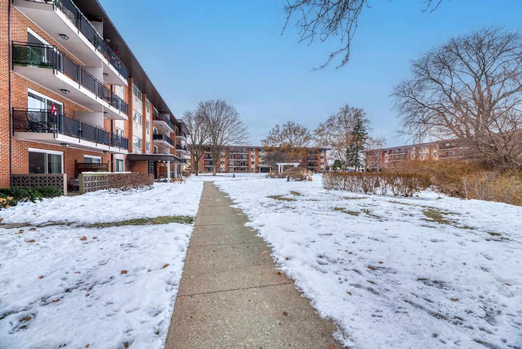 2234 South Goebbert Road, Unit 118 Arlington Heights, IL 60005 - Photo 21 of 21 Gallery Image 21
