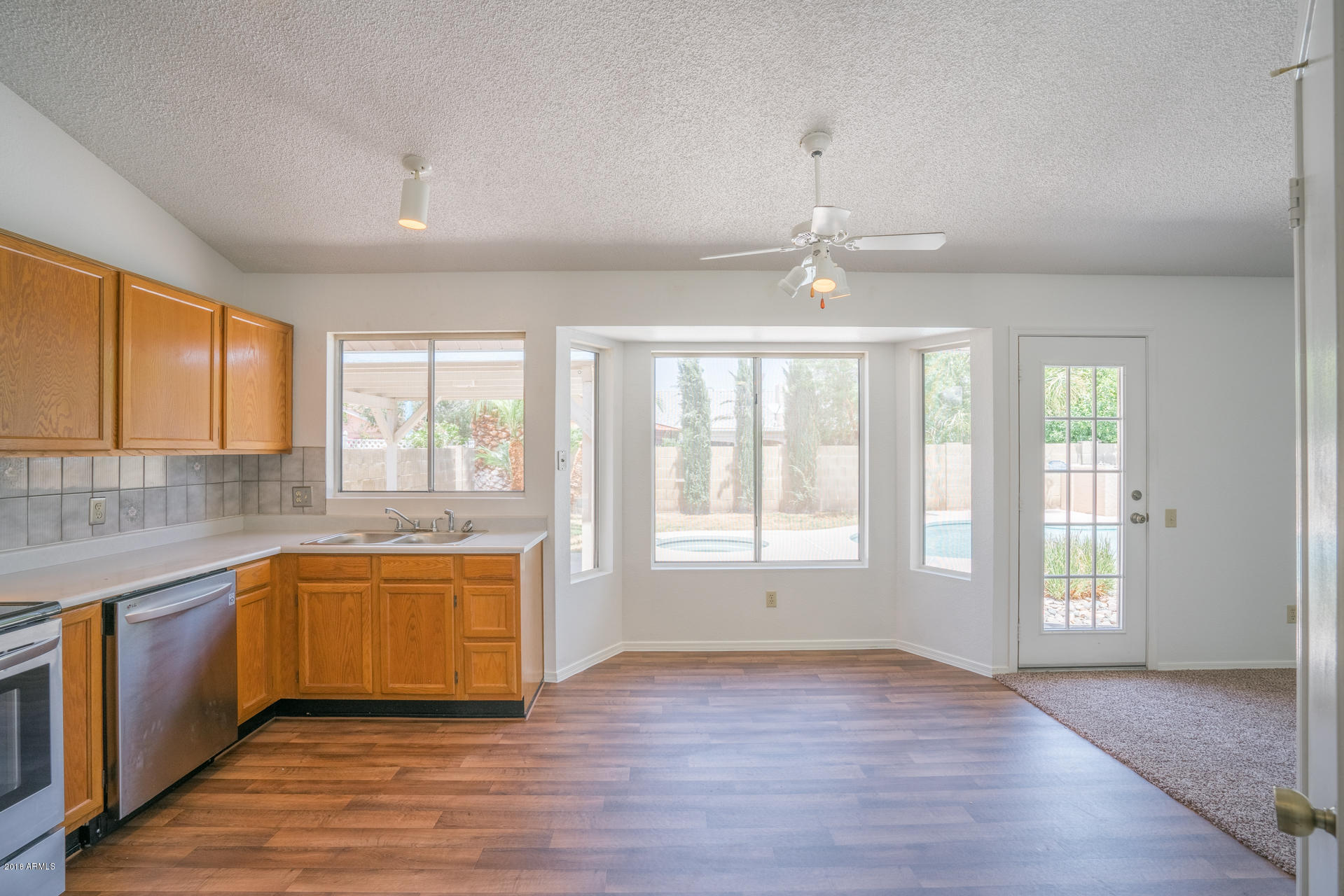 7724 West Redfield Road Peoria, AZ 85381 - Photo 7 of 25 photo_07