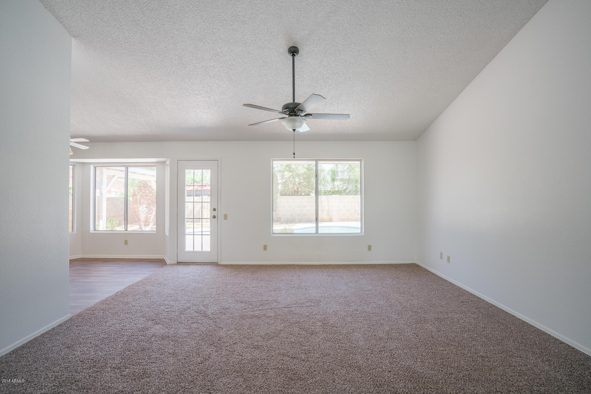 7724 West Redfield Road Peoria, AZ 85381 - Photo 8 of 25 photo_08