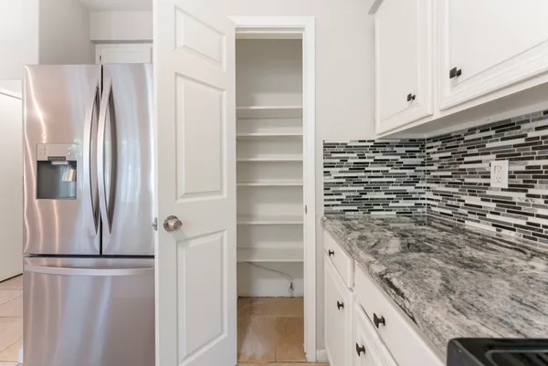 $2,000 | 2347 West Settler's Way, The Woodlands, TX 77380